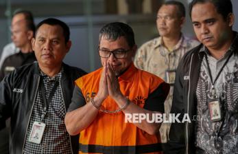 Terjaring OTT, Bupati Bolaang Mongondow Utara Resmi Ditahan KPK