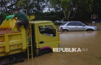Drainase Buruk Sebabkan Banjir Sedalam 1 Meter di Jalan Raja Isa Batam