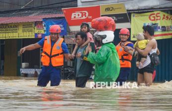 In Picture: Diguyur Hujan Deras, Kota Balikpapan Dikepung Banjir