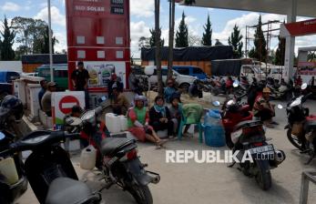 Pasokan BBM di Humbang Hasundutan Tersendat, Antrean Kendaraan Mengular 2 Km di SPBU