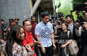 Kaesang Sambangi Relawan Jokowi Saat Blusukan di Tanjung Priok