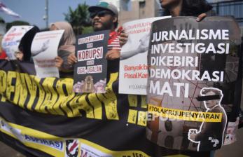 Aksi Tolak RUU Penyiaran di Depan Gedung DPR