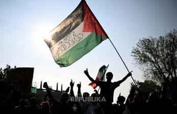 Bendera Palestina Berkibar di Tengah Gelombang Demonstrasi di Italia