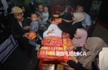 Berkah Ramadhan, 1.000 Porsi Ayam Bakar Gratis Dibagikan untuk Kaum Dhuafa di Klaten
