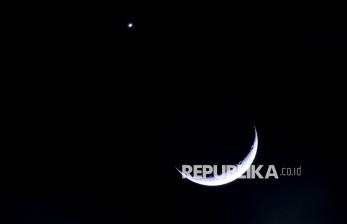 Momen Bulan dan Venus Tampak Berdekatan di Langit Jakarta