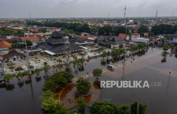 Banjir di Demak Meluas Hingga ke Pusat Kota