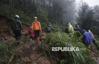 In Picture: Longsor Landa Permukiman Warga di Pekalongan, 17 Orang Meninggal Dunia