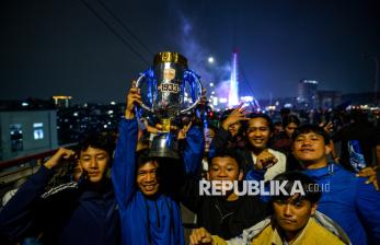 Bobotoh Berpesta Rayakan Gelar Juara Liga 1 Persib Bandung