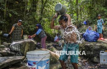 Kemarau Dua Bulan, Warga Gurabunga Bergantung pada Mata Air Ake Goa