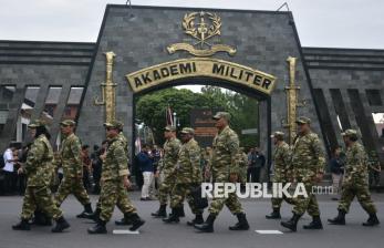 In Picture: Sejumlah Kepala Daerah Peserta Retret Tiba di Akmil Magelang