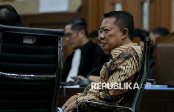 Sidang Perdana, Begini Penampakan Mantan Jampidsus Febrie di Kursi Terdakwa