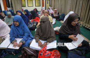 Semangat Mengaji Tanpa Batas, Ratusan Tunanetra Ikuti Tadarus Alquran Braille