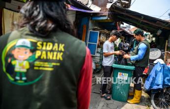 In Picture: Layanan Jemput Bola Sampah Organik di Permukiman Padat Kota Bandung