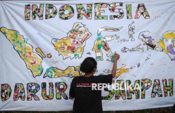 Aktivis Lingkungan Gelar Kampanye Darurat Sampah di Kendari