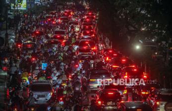 In Picture: Penampakan Kemacetan Parah di Jalan Margonda