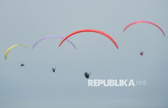 Peserta dari 18 Negara Ramaikan Ajang West Java Paragliding Championship