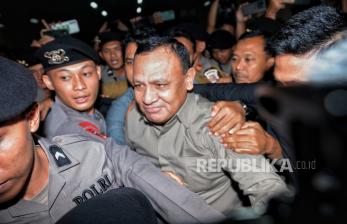 Firli Bahuri Jalani Pemeriksaan Sebagai Tersangka
