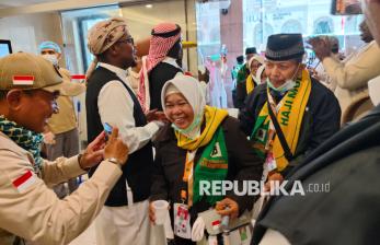 360 Jamaah Haji Kloter Pertama YIA Tiba di Madinah, Dapat Sambutan Meriah