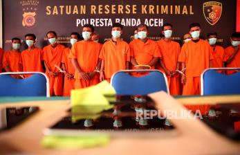 In Picture: 19 Pemain Judi Online di Aceh Diamankan Polisi