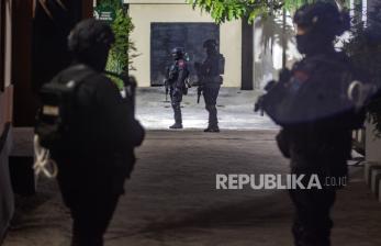 In Picture: Penggeledahan Rumah Terduga Anggota Teroris di Palu