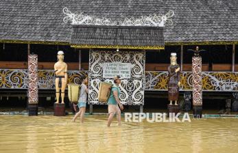 In Picture: Desa Adat Pampang Samarinda Terendam Banjir