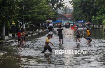 Hujan Deras, Kawasan Permukiman di Rangkasbitung Terendam Banjir