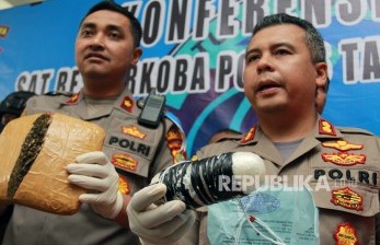 Wakapolresta Bogor Kota AKBP Ferdy Irawan (kanan)