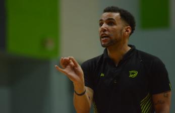 David Singleton Minta Pemain Prawira Tingkatkan Akurasi Lawan Satria Muda di Playoff IBL  
