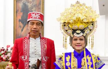 Jokowi dan Iriana Kenakan Pakaian Adat Buton