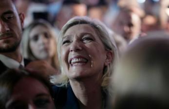 Partai Sayap Kanan Unggul di Prancis, Muslim Terancam?
