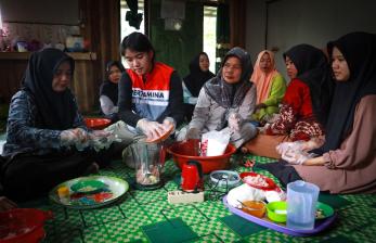 Pertamina EP Tanjung Field Berdayakan Perempuan Lewat Kuas Jirak