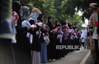 Ribuan Masyarakat dari Berbagai Ormas Islam se-Bandung Gelar Aksi Bela Palestina