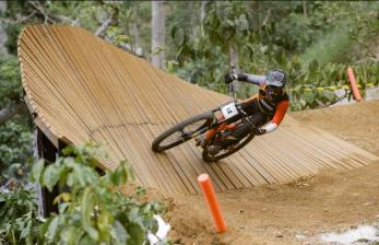 Perebutan Juara Umum 76 Indonesian Downhill 2024 Memuncak di Klemuk Bike Park Batu