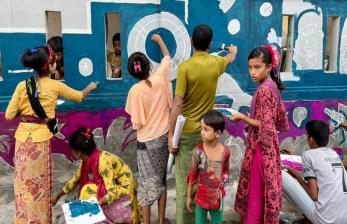 Anak-Anak Muslim Rohingya Temukan Penyembuhan Melalui Seni