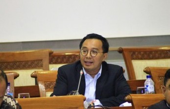 Anggota Komisi I DPR, Bobby A Rizaldy, mengomentari soal rencana pembuatan omnibus law di bidang digital. Menurutnya langkah yang diupayakan pemerintah tersebut merupakan sebuah terobosan.
