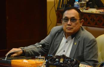  Anggota Komisi V DPR RI, Eddy Santana Putra, meminta Kementerian Perhubungan (Kemenhub), melalui Direktorat Jenderal (Dirjend) Perhubungan Darat, benar-benar melakukan integrasi yang tertata terhadap keberadaan seluruh moda transportasi darat di Palembang, Sumatera Selatan.