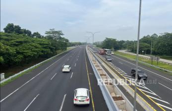 Hari Terakhir Diskon Tarif Nataru, Arus Lalin di Tol Cipali Landai