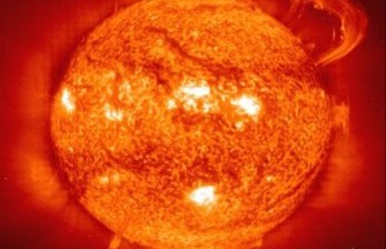 Aktivitas Matahari Bisa Ganggu Jaringan Listrik di Bumi, Begaimana Mengatasinya?