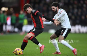 Liverpool Kontak Bournemouth untuk Gaet Milos Kerkez 