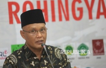 Wakil Ketua Fraksi PKS Sukamta menolak wacana adanya dwi fungsi TNI kembali.