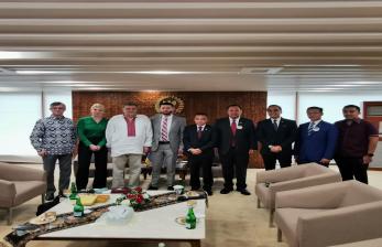 DPR kala menerima kunjungan kehormatan atau courtesy call Duta Besar Ukraina untuk Indonesia Vasyl Hamianin bersama perwakilan Civil Society Ukraina, di Ruang Delegasi, Nusantara III, Kamis (9/2/2023).