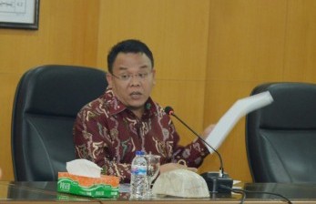 Anggota Komisi IX Dewan Perwakilan Rakyat (DPR) Saleh Partaonan Daulay menyoroti adanya rumah sakit yang mematok harga tes polymerase chain reaction (PCR) Covid-19 selangit. 