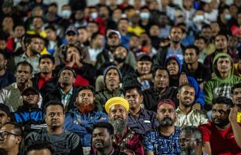 In Picture: Pekerja Migran Nonton Gratis Piala Dunia Qatar 2022  