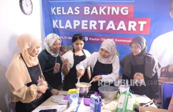 YIS dan OK OCE Gelar Pelatihan Klappertaart bagi Ibu-Ibu di Tebet