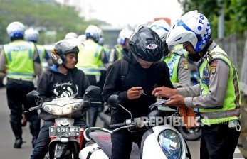 Momen Ramadhan, Polisi Terapkan Ide 'Tilang Syariah'