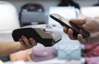 Bukan Kartel, Ini Alasan OJK Tetapkan Bunga Pinjol Maksimal 0,8 Persen