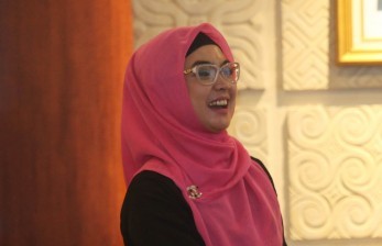 Ingrid Kansil. Ketua Umum Ikatan Pengusaha Muslimah Indonesia (IPEMI), Ingrid Kansil, mengatakan kenaikan harga BBM bersubdi akan memicu kenaikan harga kebutuhan pokok 