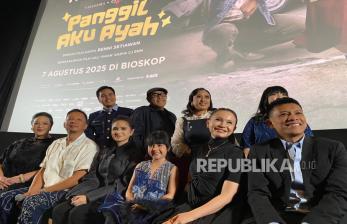 Film <em>Panggil Aku Ayah</em>: Kisah Ayah tak Sedarah yang Bikin Nangis Haru