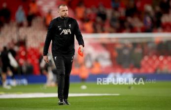 Ajax Tunjuk John Heitinga Sebagai Pelatih Baru  