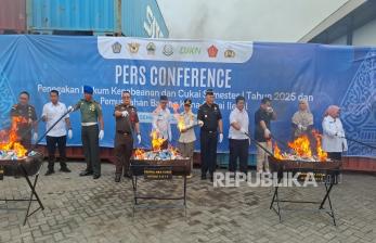 Dirjen Bea Cukai Jateng-DIY Gagalkan Peredaran 64,5 Juta Batang Rokok Ilegal